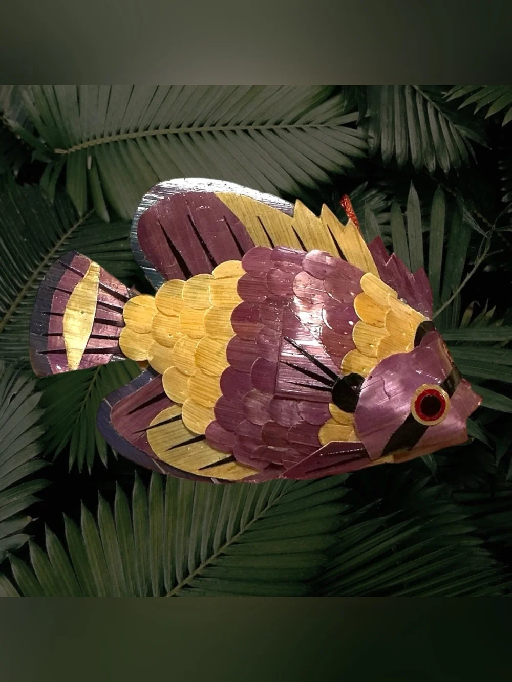 VTG Handcrafted Raffia Tropical Fish Christmas Ornament Detailed Features